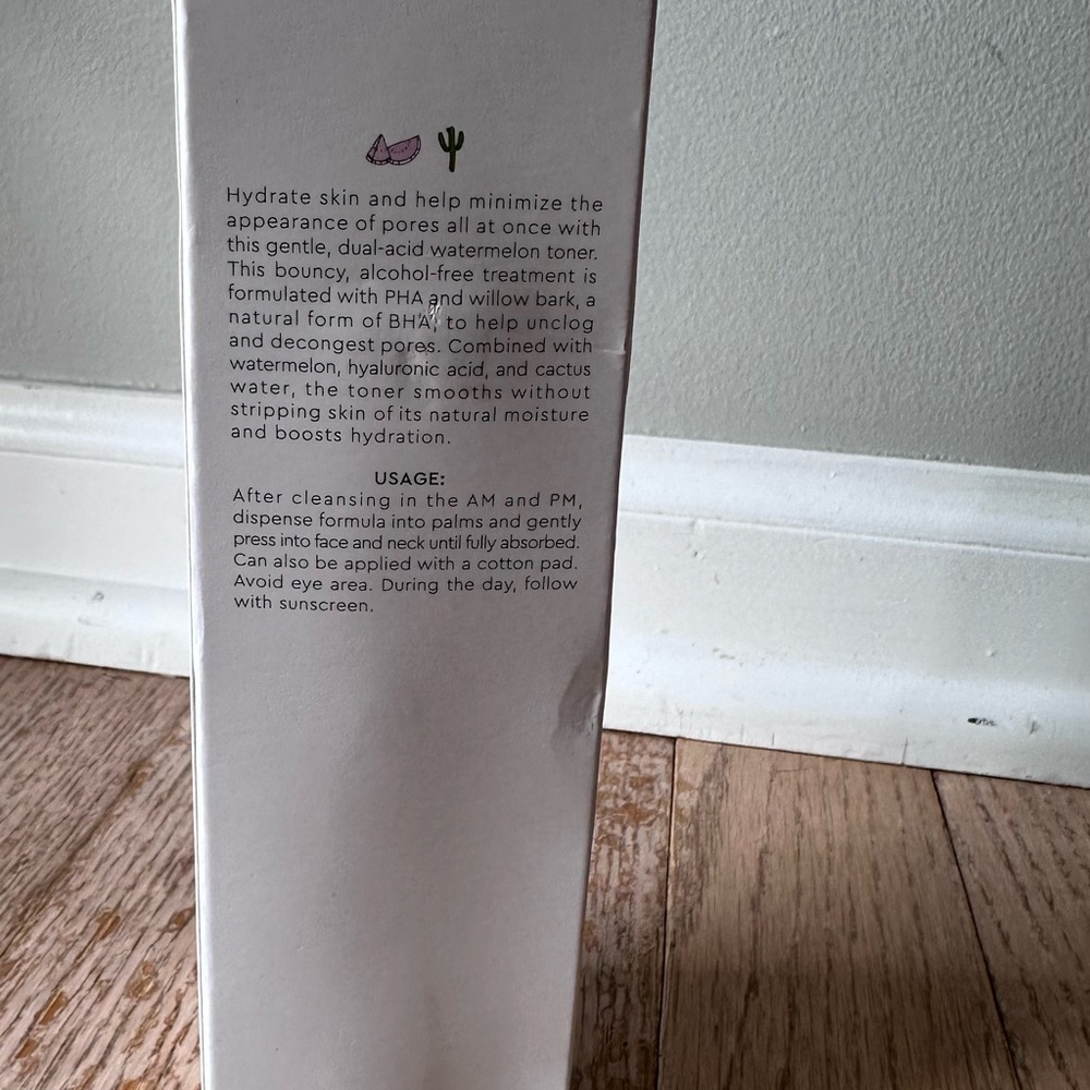 Glow Recipe Watermelon Glow PHA + BHA Pore-Tight Toner 5. oz. / 150 mL. - Picture 4 of 4